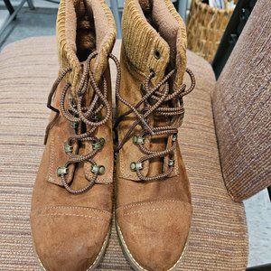 Women's  Hiking/Ankle Boots - Worn Twice